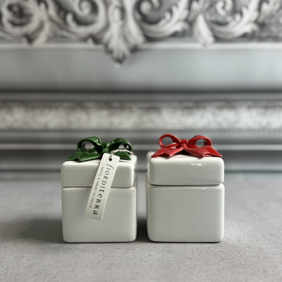 Scatola quadrata con fiocco Linea Pantone