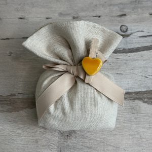 Piastrina cuore stondato in ceramica