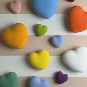 Cuore bombato Linea Pantone
